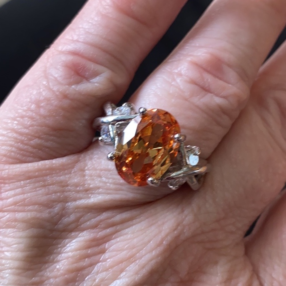 🆕 Peach & Silver Ring w/ Crystals!!!